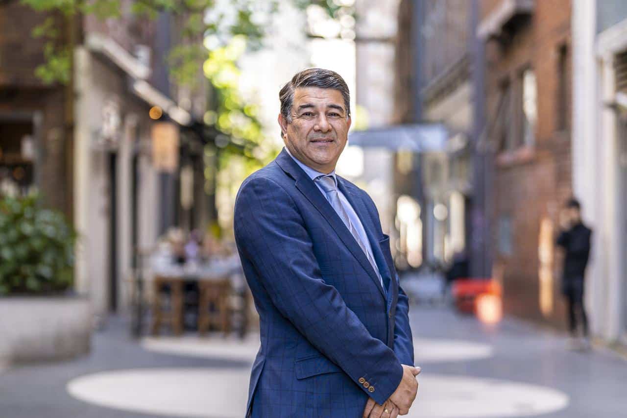 Robert Paridis - Profile Image