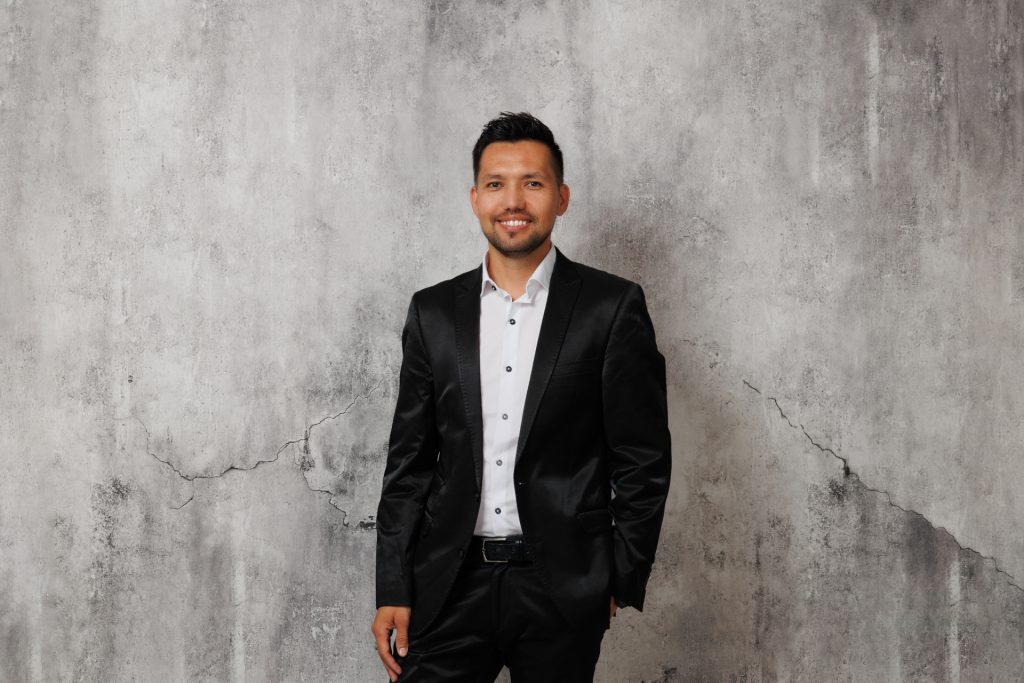 Amir Mozafari - Profile Image